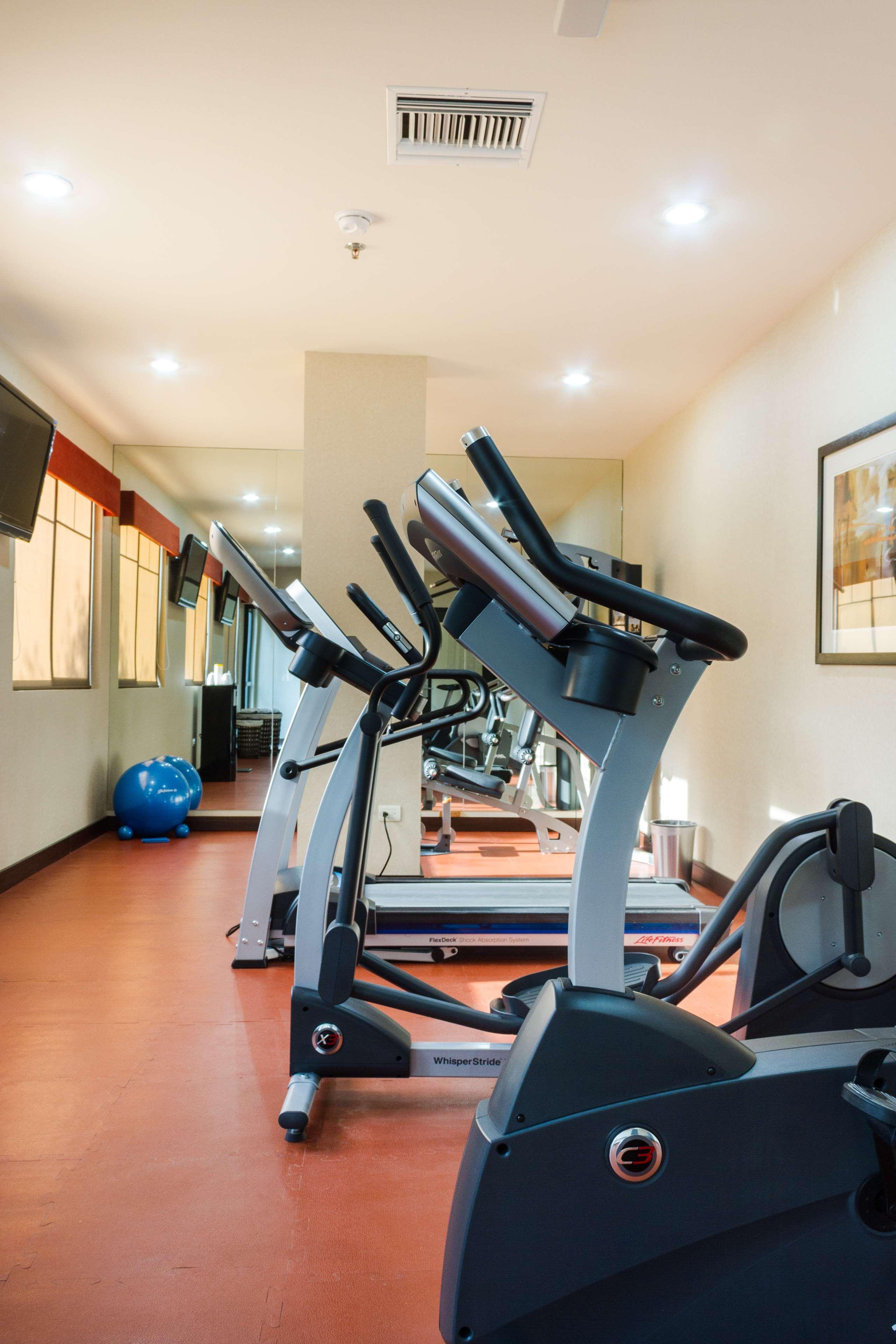 Best Western Premier Monterrey Aeropuerto Apodaca Zewnętrze zdjęcie Elliptical trainer