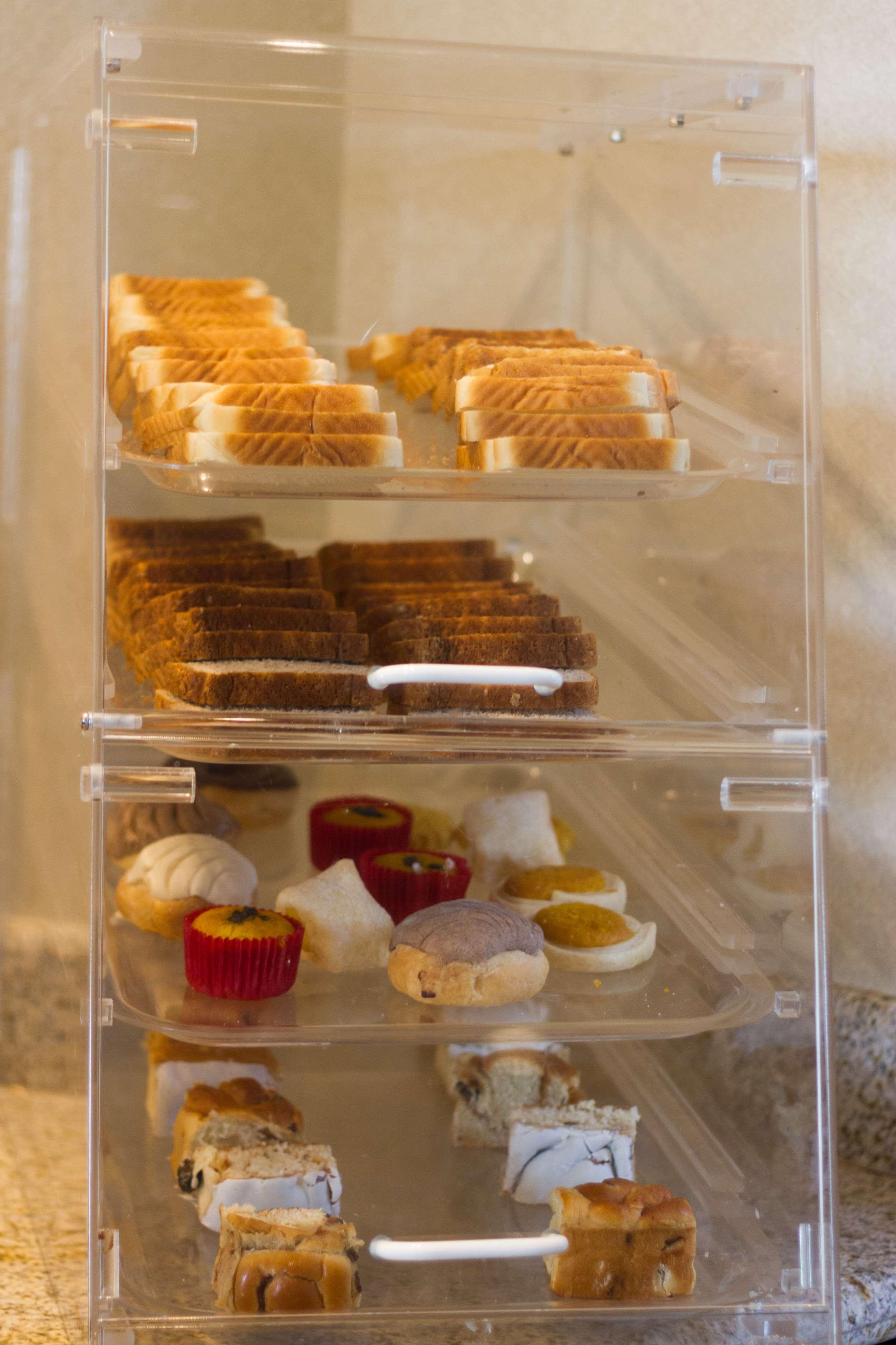 Best Western Premier Monterrey Aeropuerto Apodaca Zewnętrze zdjęcie A display case