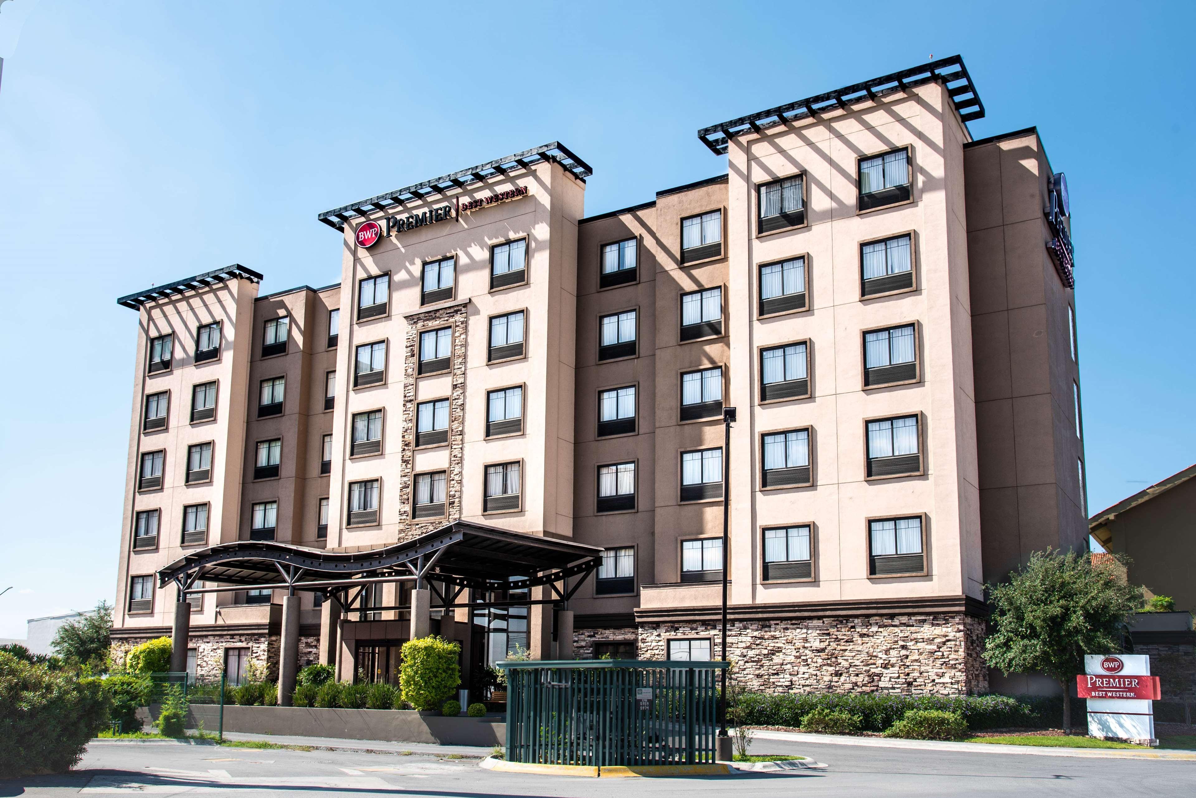 Best Western Premier Monterrey Aeropuerto Apodaca Zewnętrze zdjęcie The Hilton San Marcos