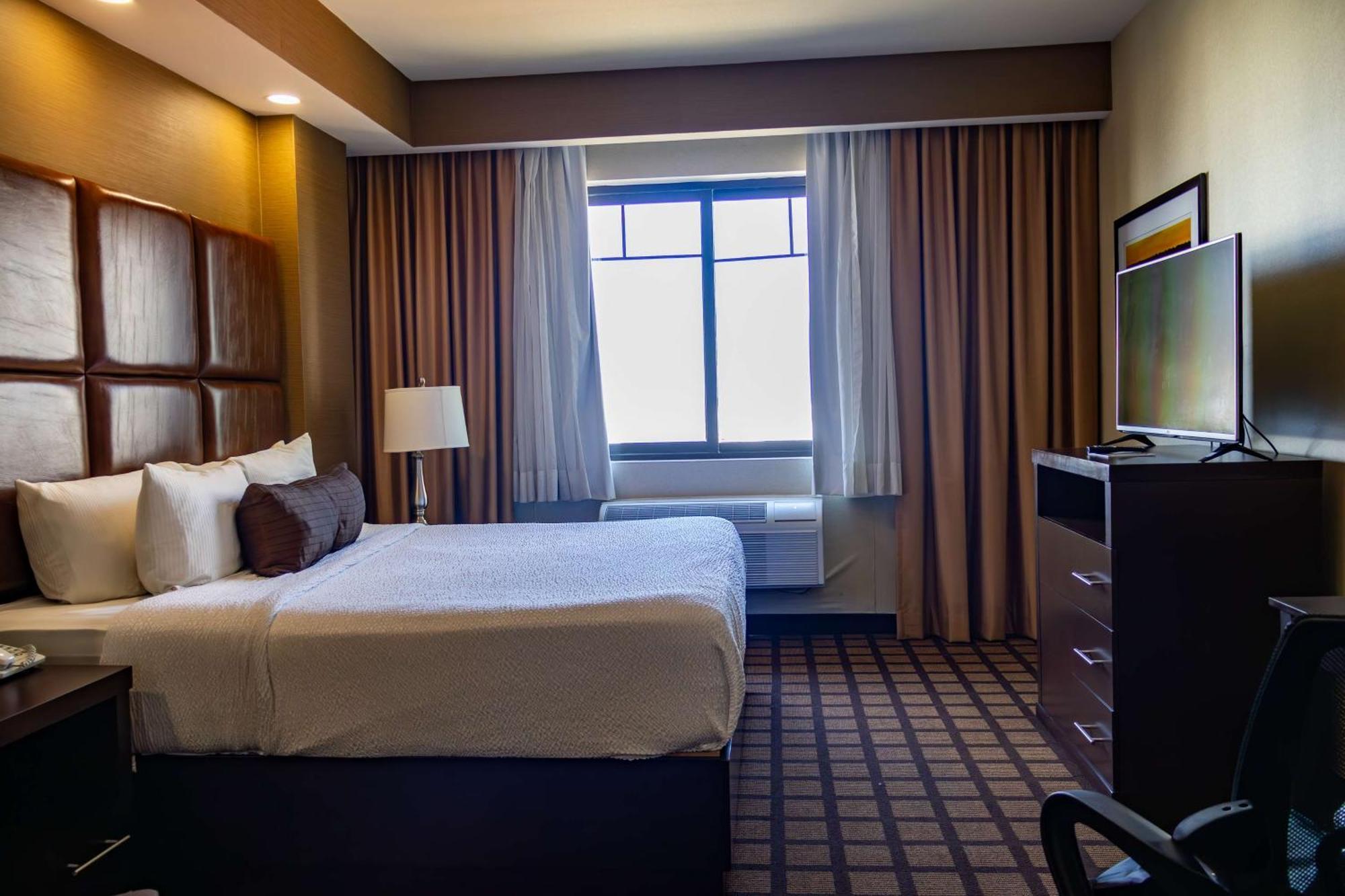 Best Western Premier Monterrey Aeropuerto Apodaca Zewnętrze zdjęcie A typical bedroom in a typical hotel