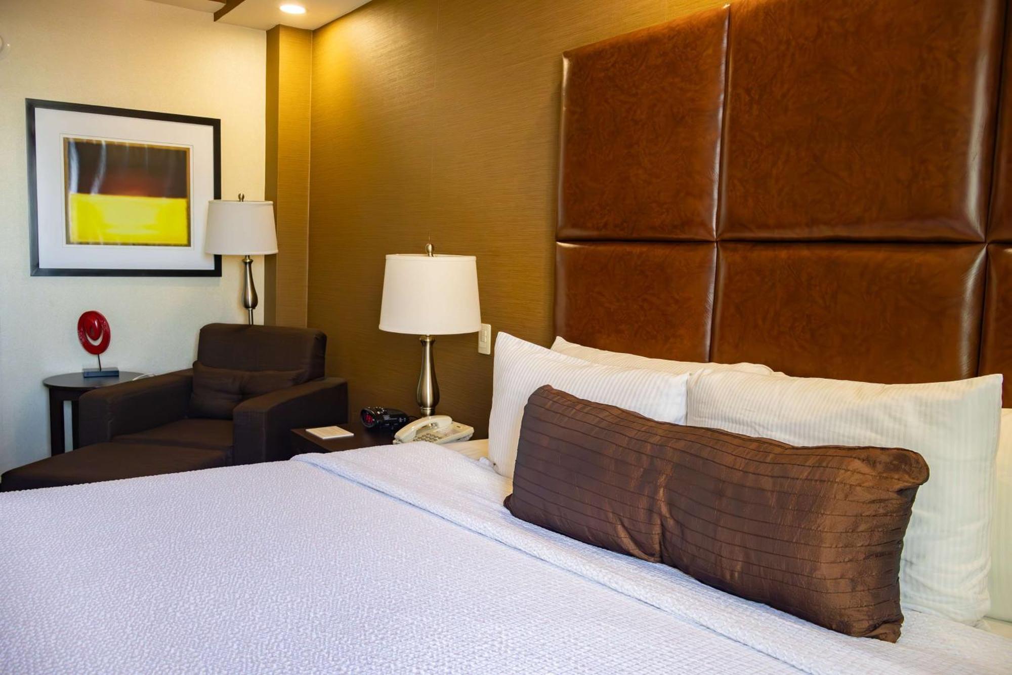 Best Western Premier Monterrey Aeropuerto Apodaca Zewnętrze zdjęcie A typical room at the hotel