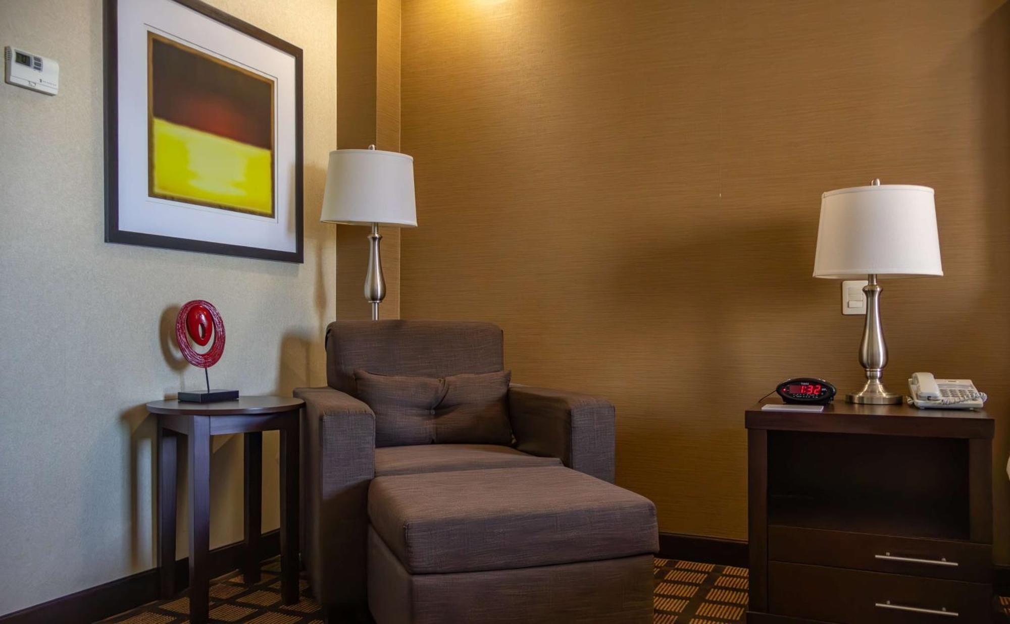Best Western Premier Monterrey Aeropuerto Apodaca Zewnętrze zdjęcie A room at the Residence Inn