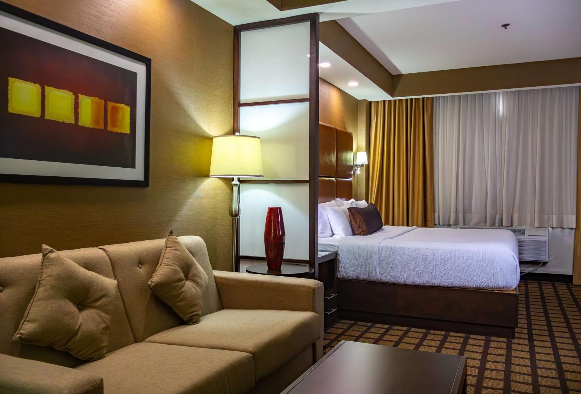 Best Western Premier Monterrey Aeropuerto Apodaca Zewnętrze zdjęcie A typical hotel room