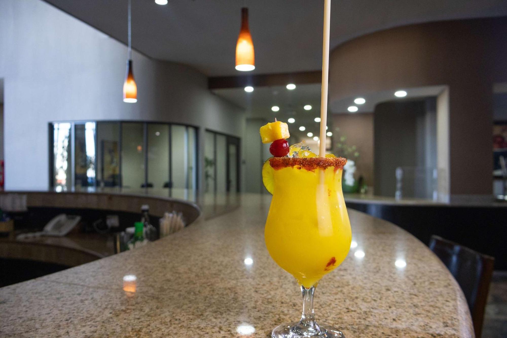 Best Western Premier Monterrey Aeropuerto Apodaca Zewnętrze zdjęcie A mango margarita