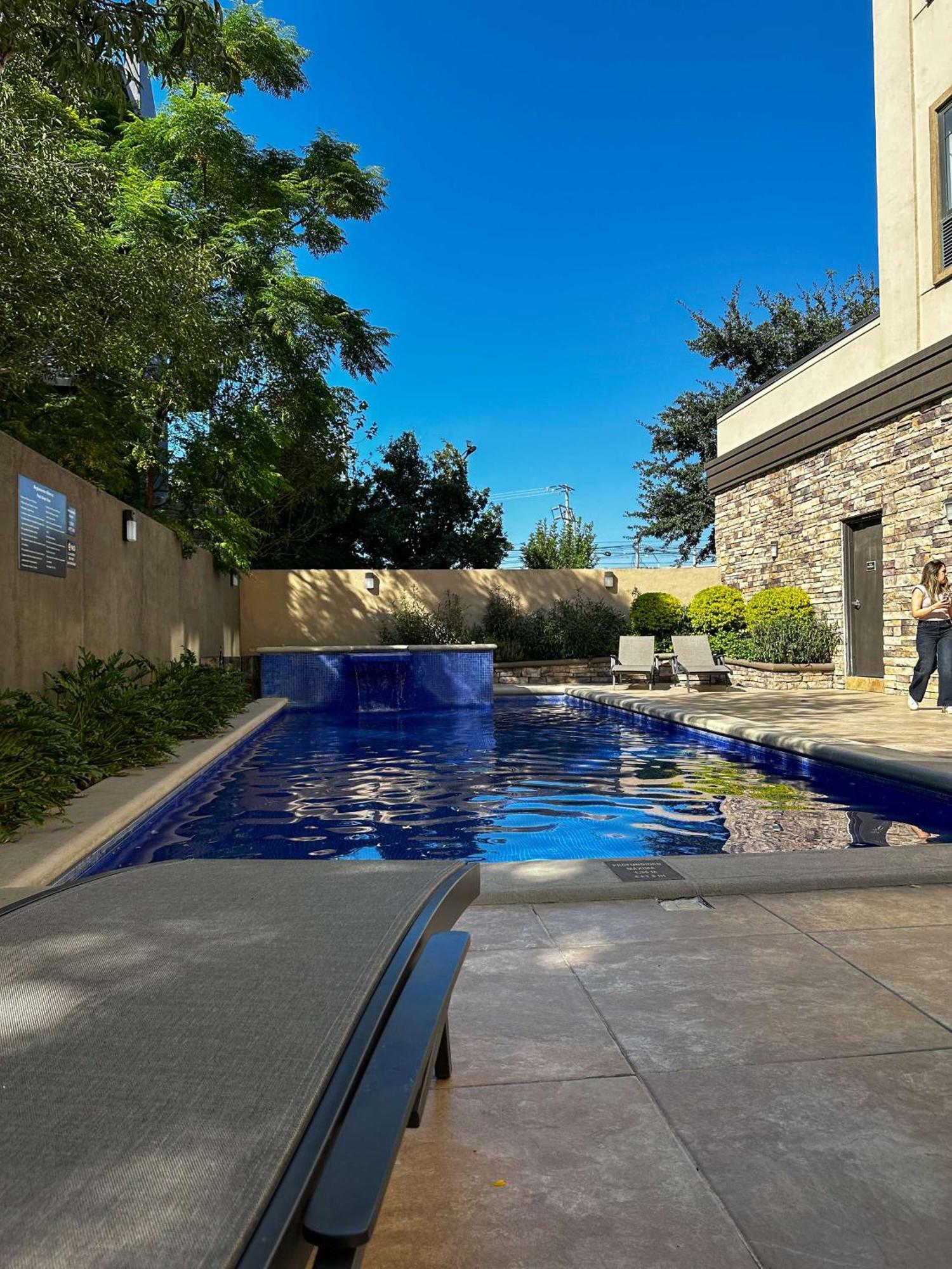 Best Western Premier Monterrey Aeropuerto Apodaca Zewnętrze zdjęcie 3D rendering of a swimming pool