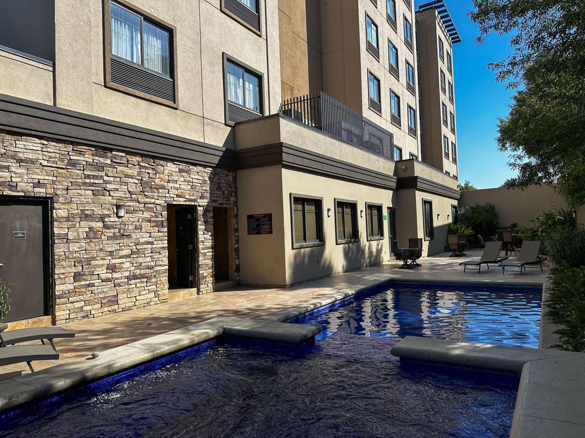 Best Western Premier Monterrey Aeropuerto Apodaca Zewnętrze zdjęcie